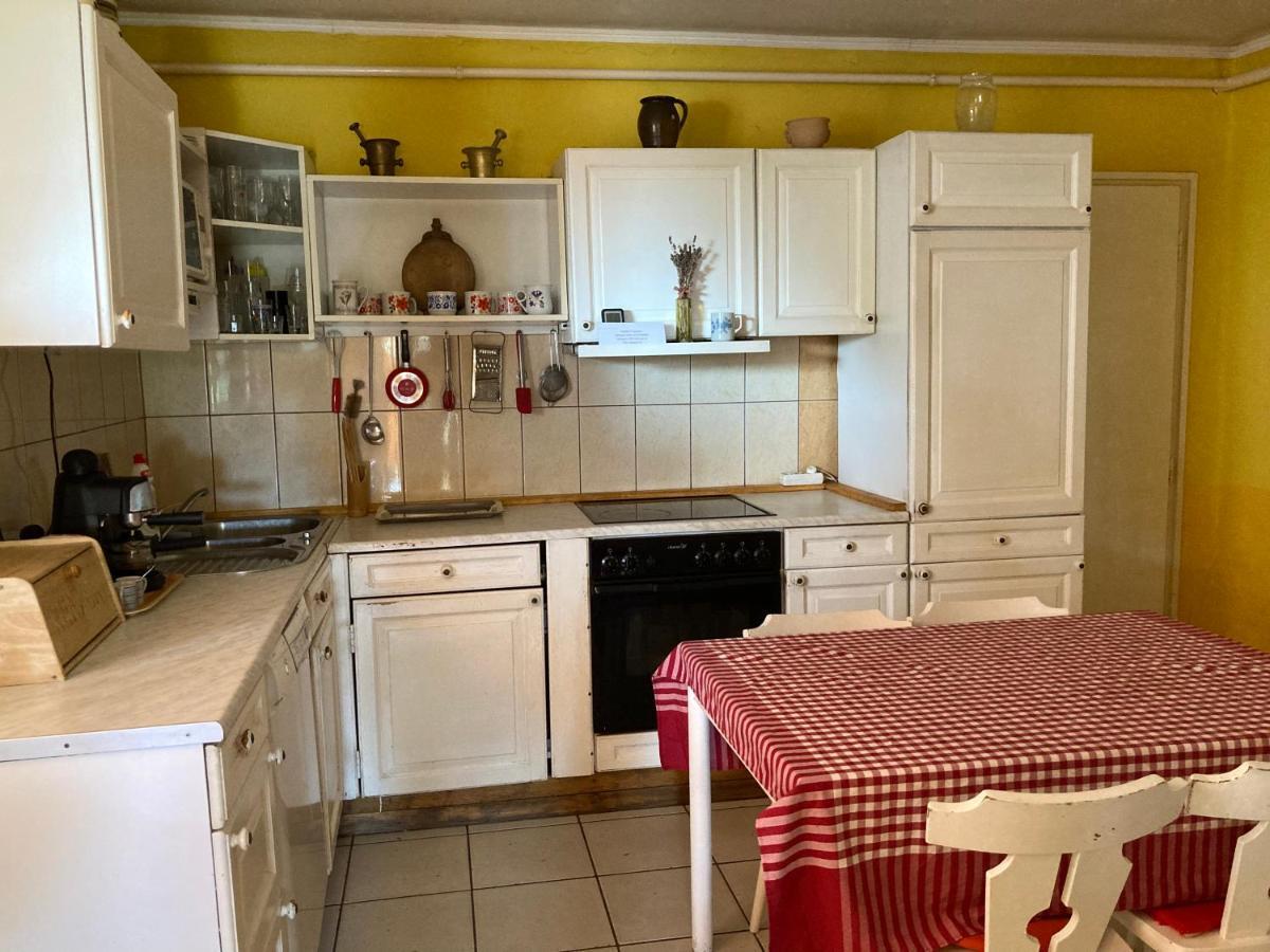 Leander Vendeghaz Apartment Gyöngyös Екстериор снимка
